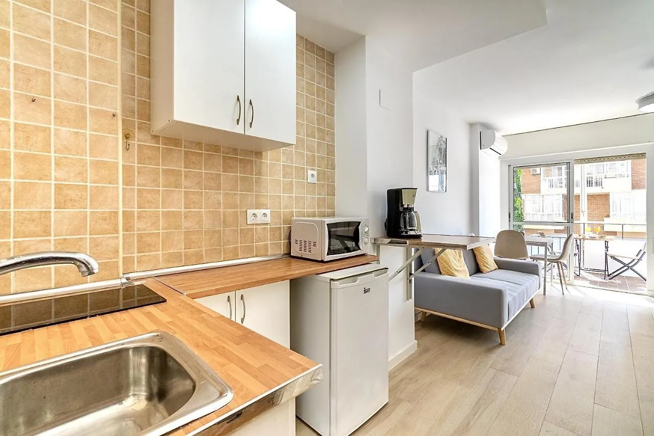 797 Holiday Rentals - Comodo Estudio En Agata Con Terraza Benalmadena Apartment