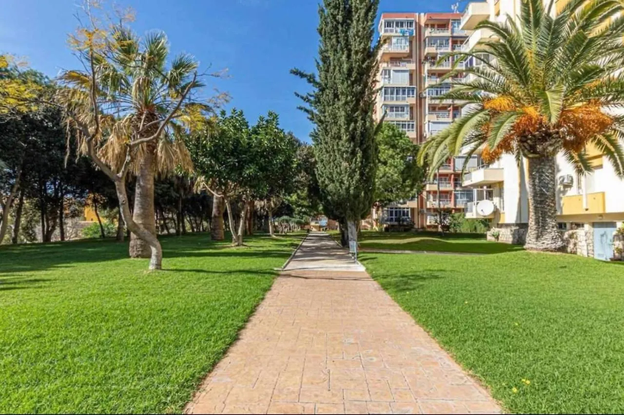 Apartment 797 Holiday Rentals - Comodo Estudio En Agata Con Terraza Benalmadena