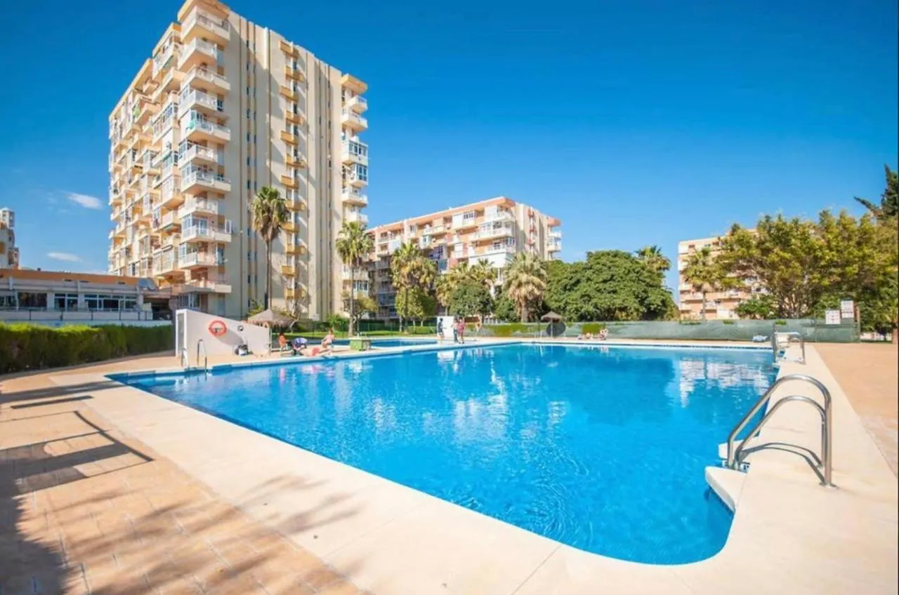 797 Holiday Rentals - Comodo Estudio En Agata Con Terraza Benalmadena Spain