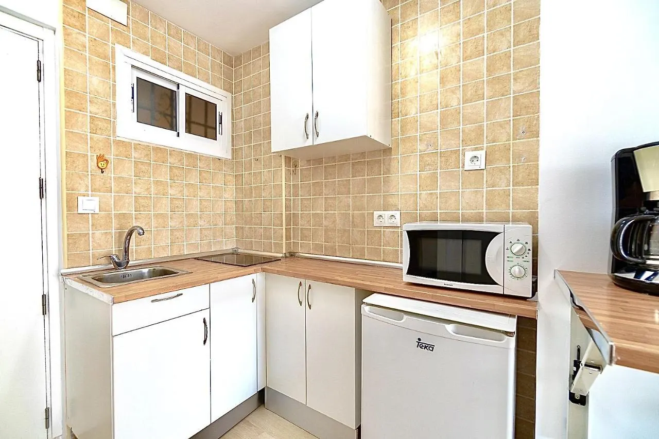 797 Holiday Rentals - Comodo Estudio En Agata Con Terraza Benalmadena 0*,