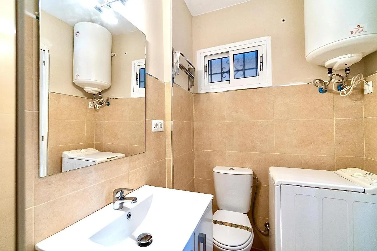 Apartment 797 Holiday Rentals - Comodo Estudio En Agata Con Terraza Benalmadena